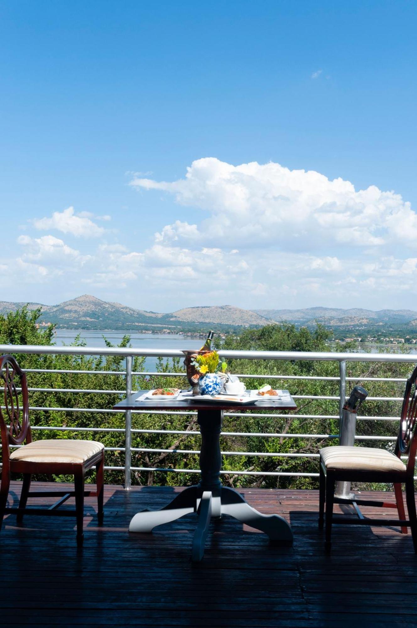 129Inharties Lodge And Spa Hartbeespoort Eksteriør billede