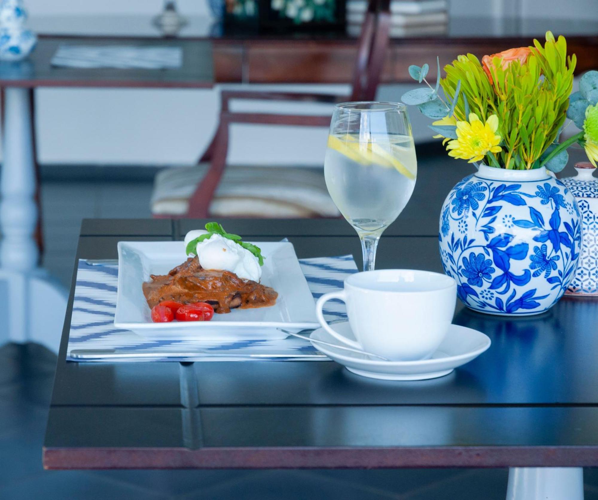 129Inharties Lodge And Spa Hartbeespoort Eksteriør billede